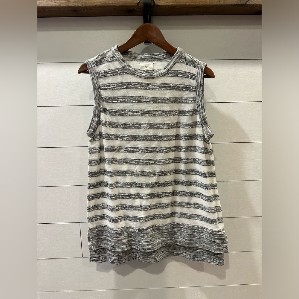 Lou & Grey Women’s Grey- White Striped Sleeveless Sweater Top - size Large